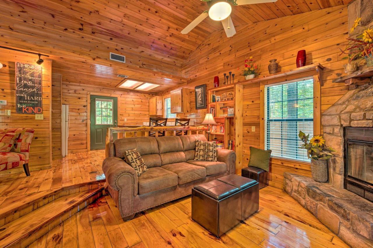 Ideally Located Broken Bow Cabin - Private Hot Tub Экстерьер фото