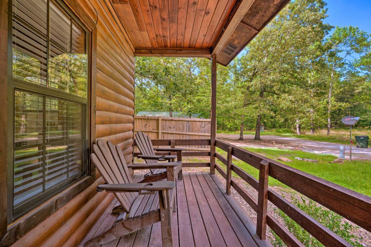 Ideally Located Broken Bow Cabin - Private Hot Tub Экстерьер фото